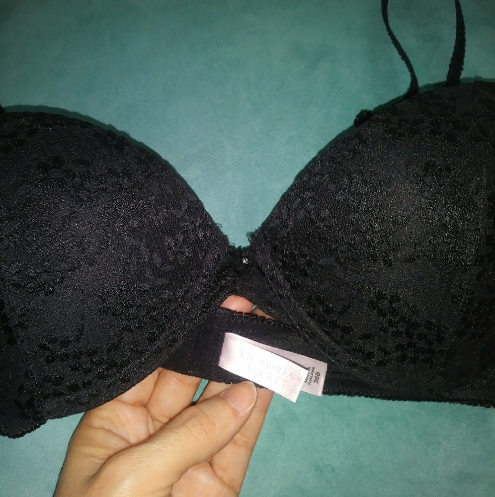 VS black laced push up bra.